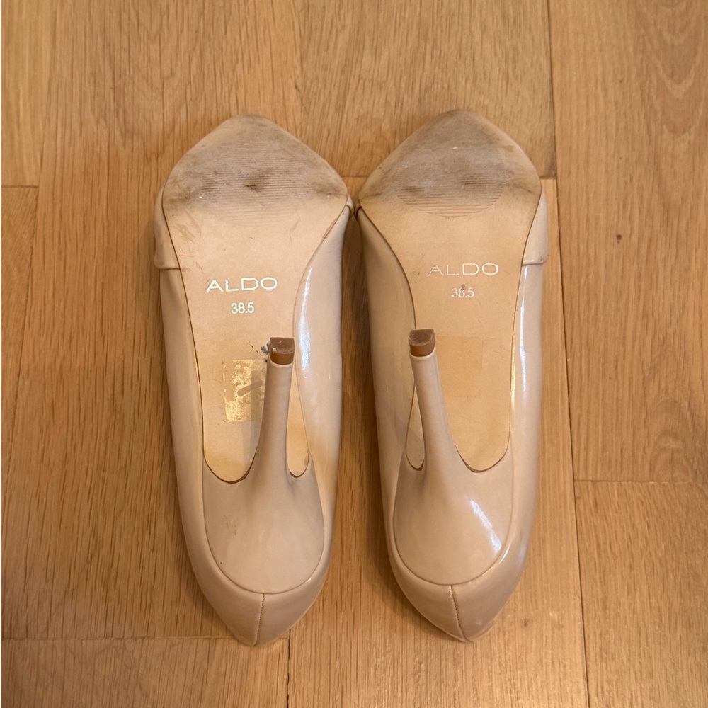 ALDO Nude Patent Pointed Toe Heels 38.5 US 7.5 8 - Picture 4 of 4
